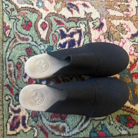 CHARLESTON SHOE CO. Black Woven Clogs “Frannie” SIZE 37! BRAND NEW! - Picture 2 of 6